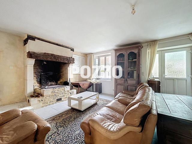 Maison Saint Maurice En Cotentin Bon état Pierres joli jardin 2 chambres + grenier