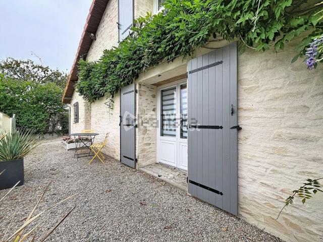 Maison, Saint Marc la Lande