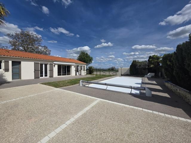 Maison, Breuil la Réorte