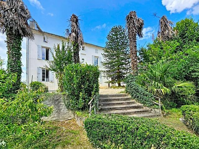 Maison, Saint Martial d&apos Artenset