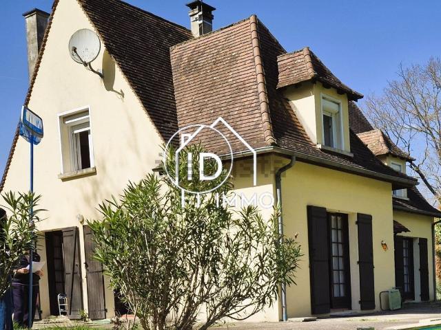 Maison, Saint Martial d&apos Artenset