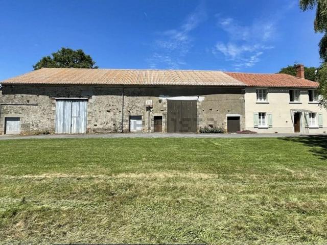 Maison, Saint Martial sur Isop