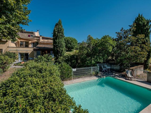 Maison, Saint Martin de Castillon