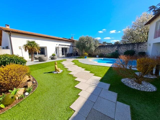 Maison Saint Martin De Cornas 5 pièces 190 m2
