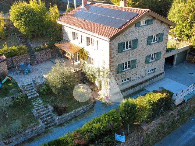 Maison, Saint Martin en Haut