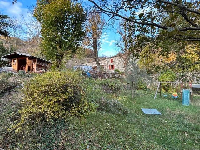 Maison, Saint Martin sur Lavezon