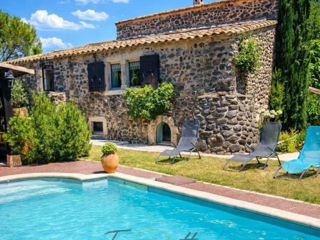 Maison, Saint Martin sur Lavezon
