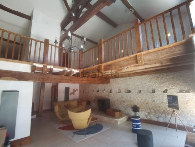 Maison, Saint Mary