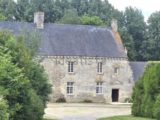 Maison, Saint Méloir des Bois