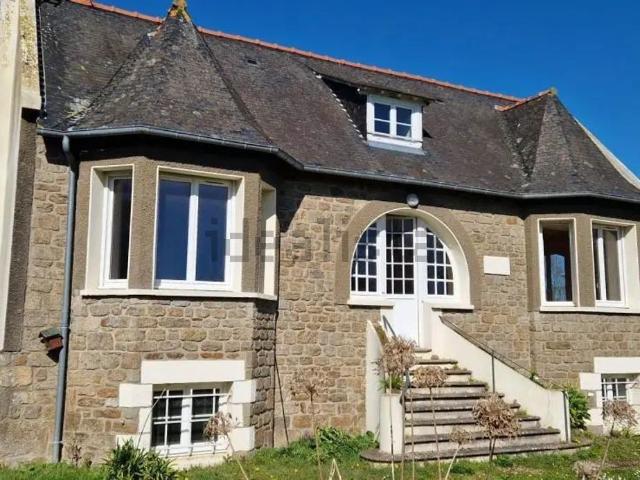 Maison, Saint Méloir des Ondes