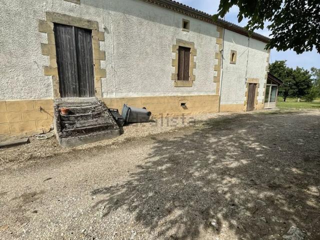 Maison, Saint Nexans