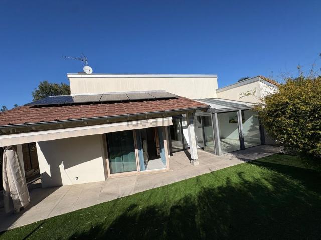 Maison, Saint Nizier du Moucherotte