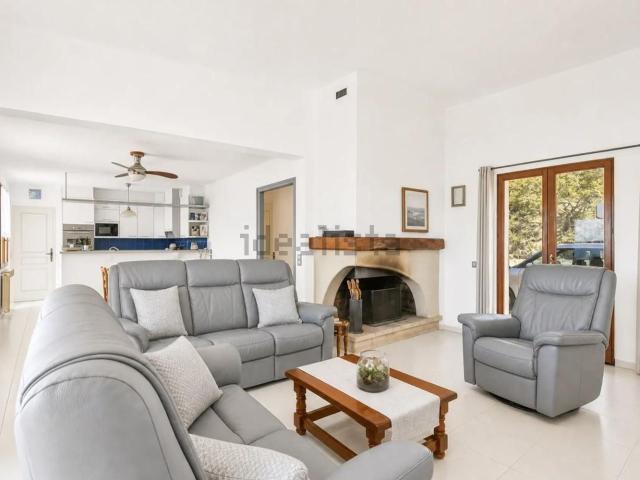 Maison, Saint Saturnin lès Apt