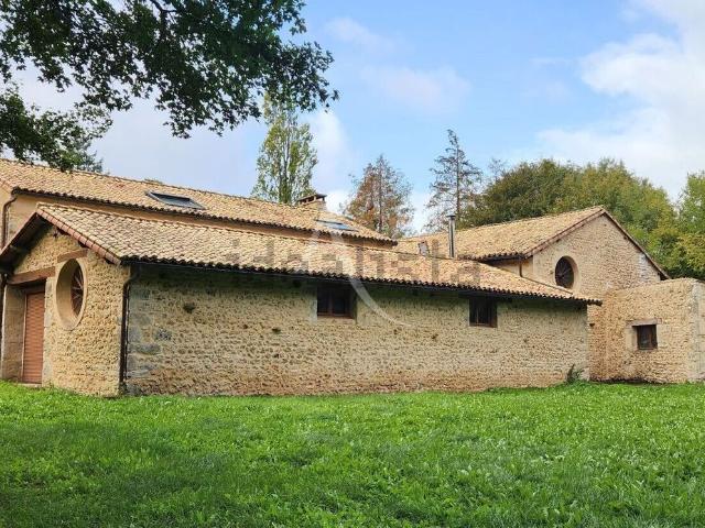 Maison, Saint Sauvant
