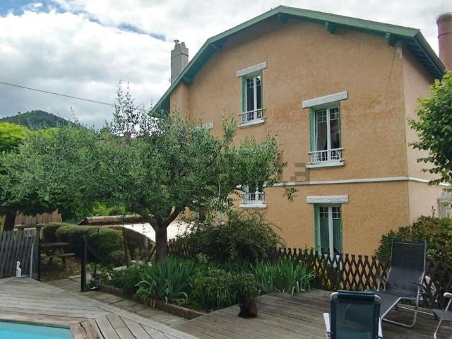 Maison, Saint Sauveur de Montagut