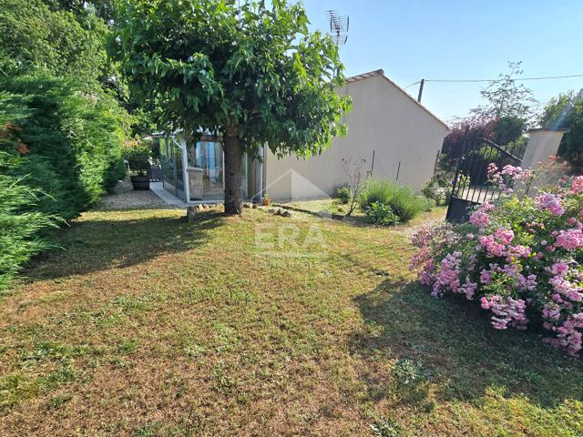Maison 4 pièces à vendre à Saint Seurin sur l'Isle Calme et Confort