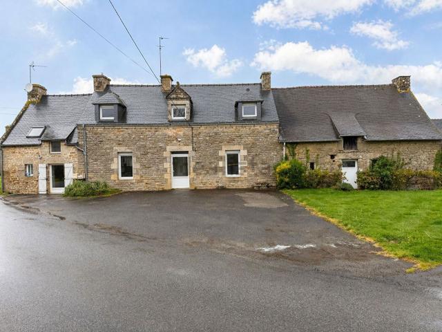 Maison, Saint Servant