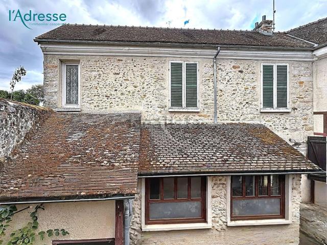 Maison, Saint Sulpice de Favières