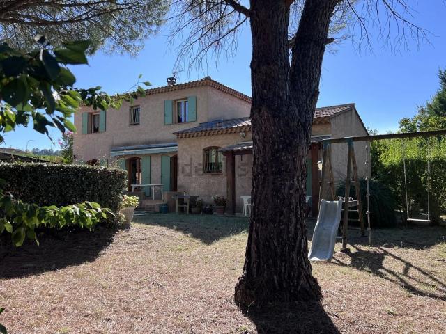 Maison, Saint Pantaléon