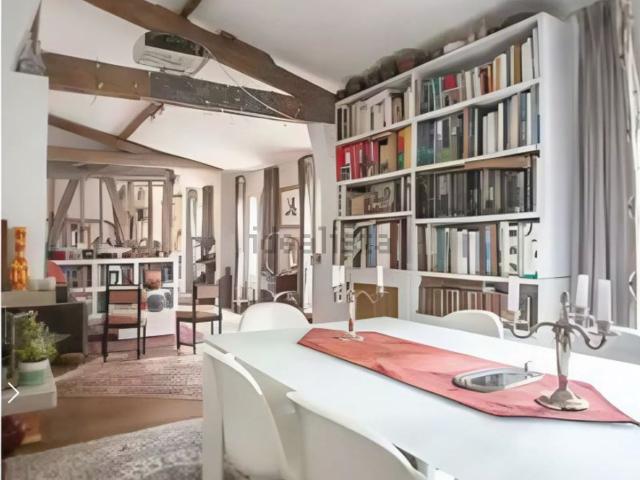 Maison, Saint Philippe du Roule, Paris