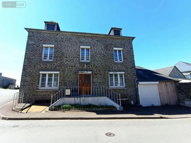 Maison, Saint Pierre du Regard