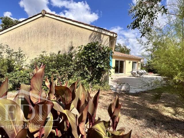 Maison, Saint Pierre d&apos Eyraud