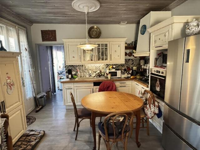 Maison Saint Pierre De Cole 13 pièce s 400 m2