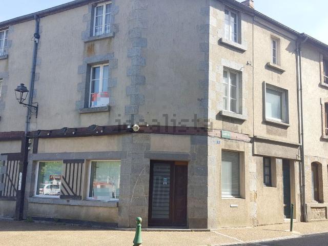 Maison, Saint Pierre des Nids
