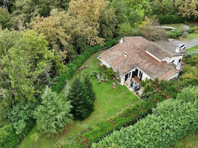 Maison, Saint Pierre la Palud