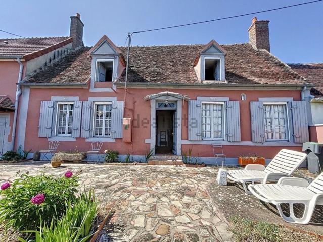 Maison, Saint Pierre les Étieux