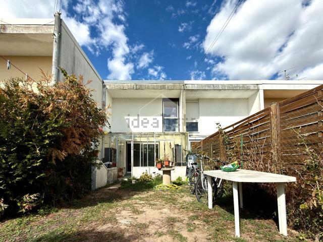 Maison, Saint Pierre lès Nemours