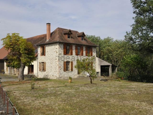 Maison, Saint Priest Ligoure