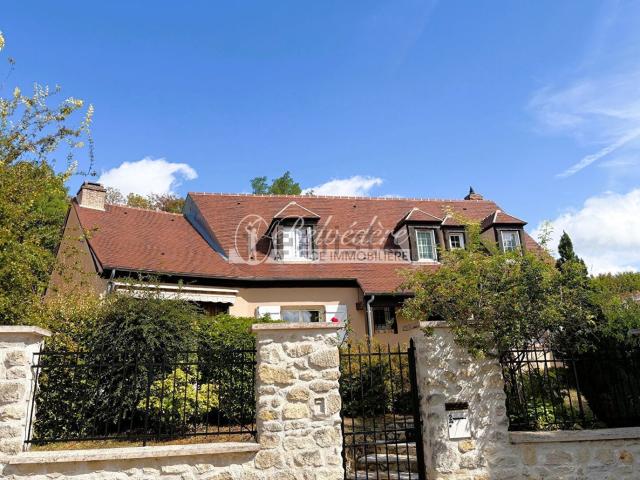 Maison, Saint Prix