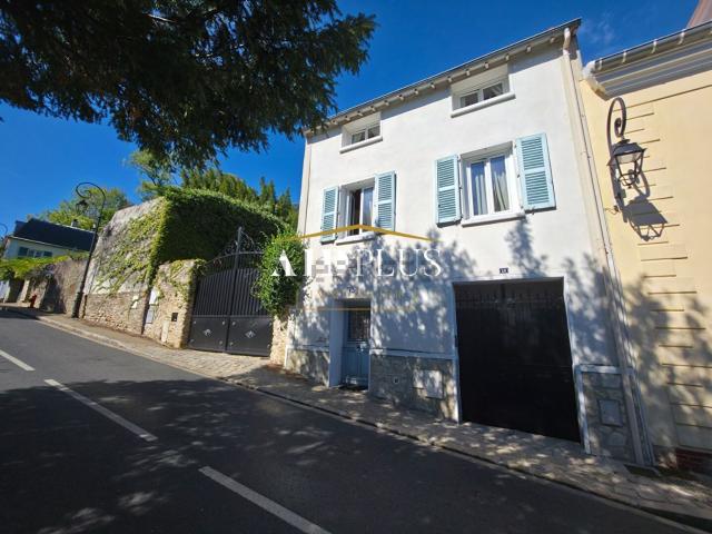 Maison, Saint Prix