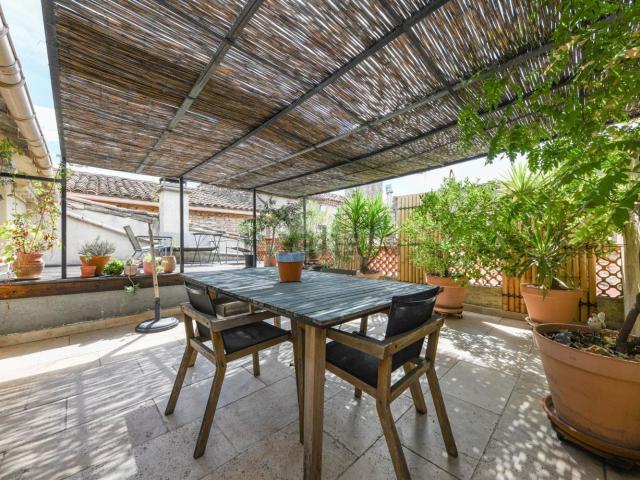 Maison, Saint Quentin la Poterie