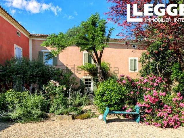 Maison, Saint Quentin la Poterie