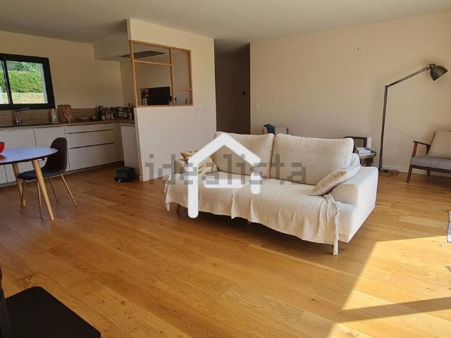 Maison, Saint Robert