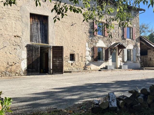 Maison, Saint Romans