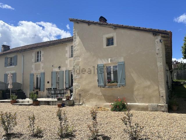 Maison, Saint Romain