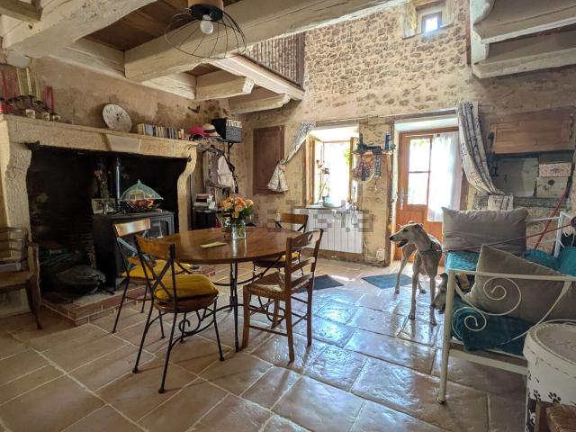 Maison, Saint Romain