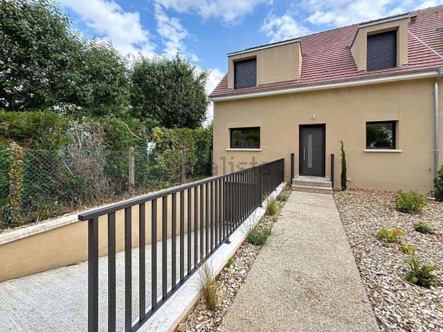 Maison, Magny les Hameaux
