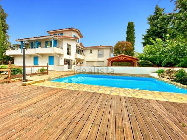 Maison, Saint Rustice