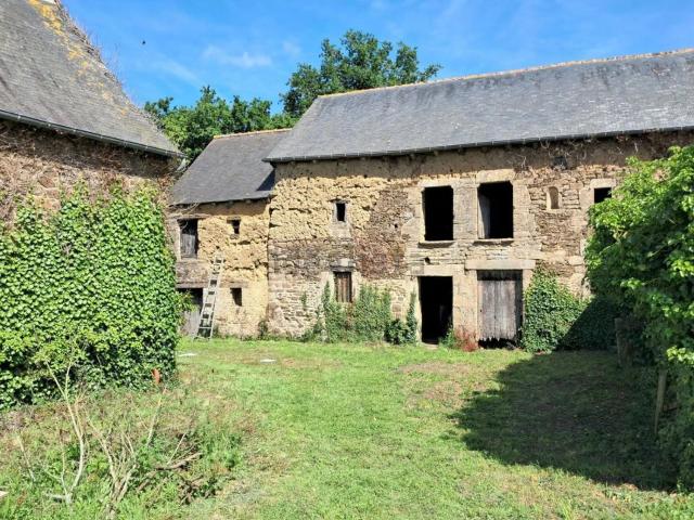 Maison, Saint Thual