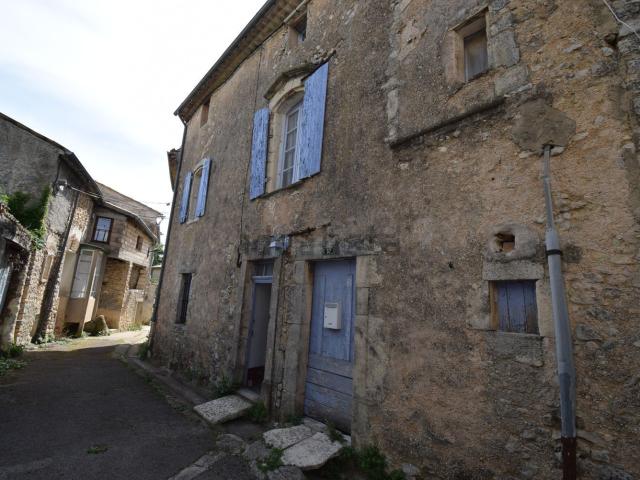 Maison, Saint Trinit