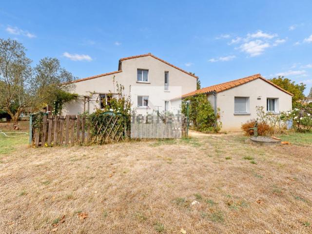Maison, Saint Vivien