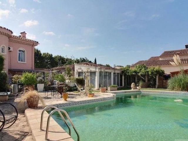 Maison, Saint Victoret
