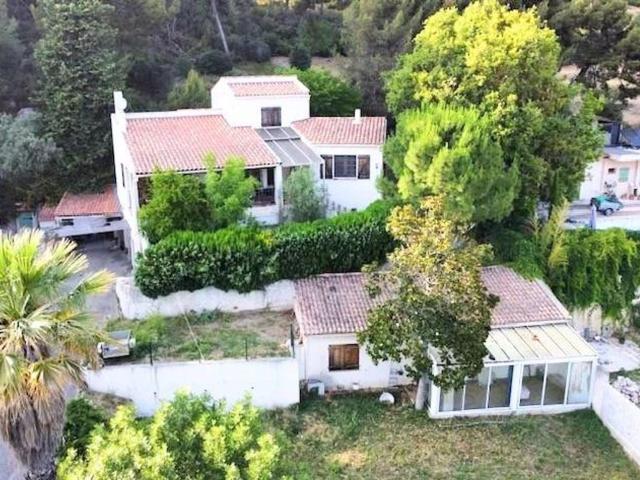Maison, Saint Victoret