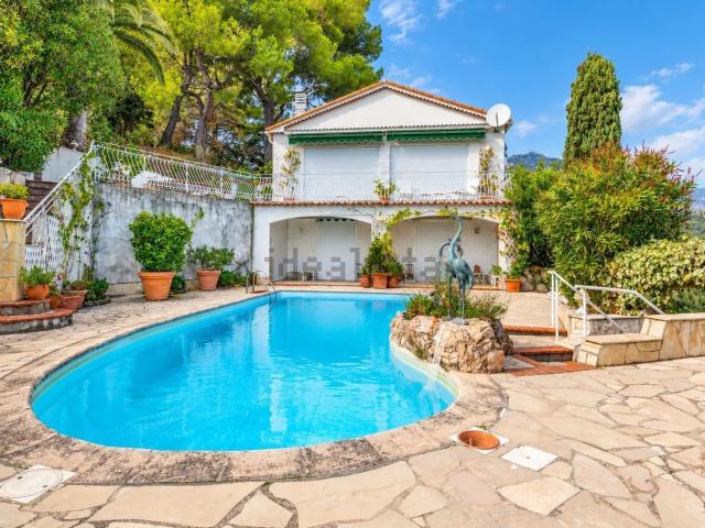 Maison, Sainte Agnès