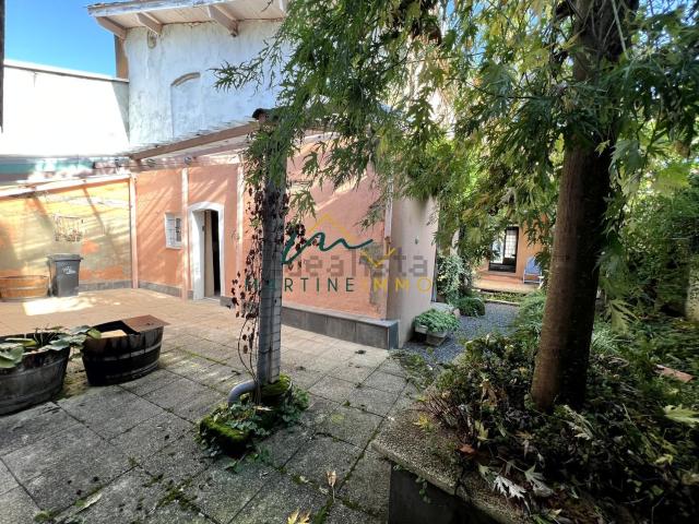Maison, Sainte Bazeille