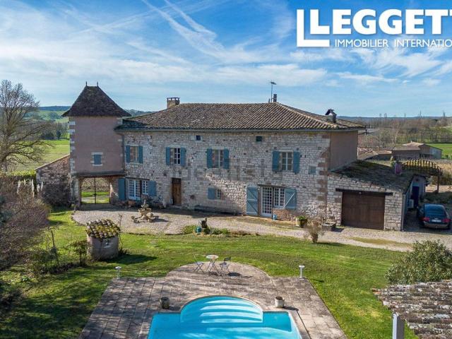 Maison, Sainte Cécile du Cayrou